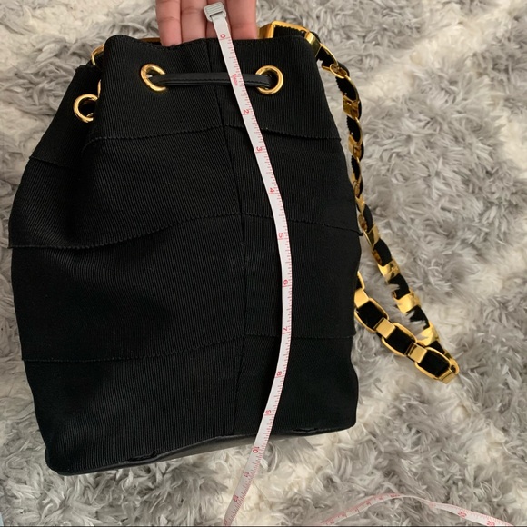 Salvatore Ferragamo drawstring bucket bag - Picture 13 of 15